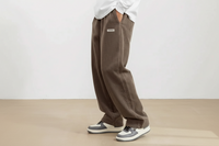Herren Cordhose mit Elastischem Bund und Geradem Bein in Braun