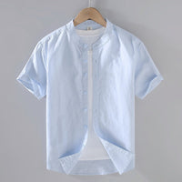 Herren-Leinenhemd mit Kurzarm und Stehkragen in Pastellblau
