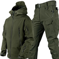 Herren Outdoor Set mit Kapuzenjacke und Cargohose in Dunkelgrün