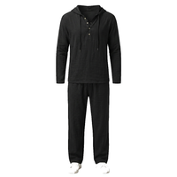 Herren-Set aus Kapuzenpullover und Hose in Schwarz