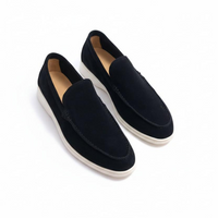 Herren Slipper im klassischen Stil in Schwarz
