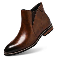 Herren-Stiefeletten mit elastischen Seiteneinsätzen in Cognacbraun