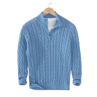 Herren Strickpullover mit Zopfmuster und Stehkragen in Hellblau