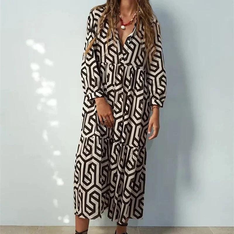 Adelona | Langärmliges Kleid mit geometrischem Muster