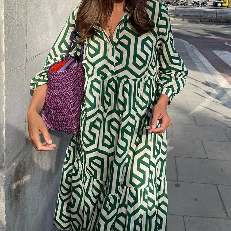 Adelona | Langärmliges Kleid mit geometrischem Muster