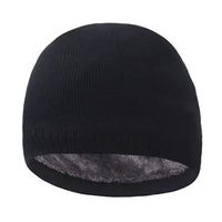 Ida | Damen Kuschelige Gefütterte Wintermütze in Schwarz