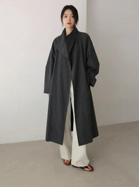 Damen Oversize-Trenchcoat in Maxilänge mit Taillengürtel und Epauletten in Priorisierte Lieferung
