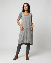 Heidi | Damen Midi Schürzenkleid mit quadratischem Ausschnitt und Taschen in Grau