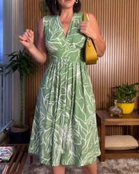 Damen Ärmelloses Blumenv-Ausschnitt Kleid in Knielänge in Grün
