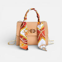 Chloé | Damen Schultertasche Tuchgriff Kettenriemen Elegant Luxe Statement in Beige