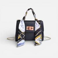 Chloé | Damen Schultertasche Tuchgriff Kettenriemen Elegant Luxe Statement in Schwarz