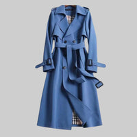 Helga | Damen Langer Doppelreihiger Trenchcoat Mit Gürtel in Blau