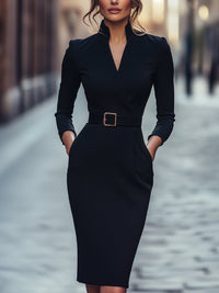 Verfeinertes Schwarzes Kleid mit Gürtel und Mandarin-Kragen in Schwarz
