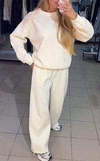 Maria - Zweiteiliges Damenset Mit Rundhalsausschnitt Und Diamant Kapuze in Off-white