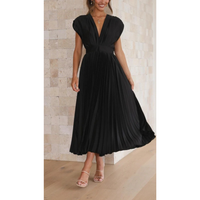 Kaitlyn | Plissee Midikleid mit V-Ausschnitt in Schwarz