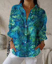 Katrin | Damen Bluse mit tropischem Print in Blauer Pfau