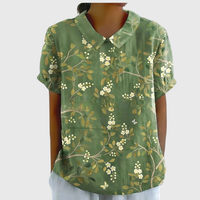 Kurzärmelige Damenbluse mit Blumenmuster und Bubikragen in Grün