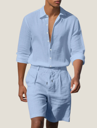 Leinen-Set für Herren: Hemd und Shorts in Hellblau