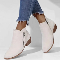 Zeitlose Blockabsatz-Stiefeletten - Mila in Elfenbein