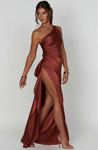 Lysandra | Damen One-Shoulder Abendkleid mit Schlitz in Dunkelrosa