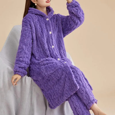 Kiara - Bademantelset mit Dickem Fleece-Bademantel mit Kapuze und Passender Hose für Frauen