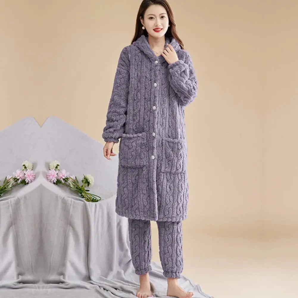 Kiara - Bademantelset mit Dickem Fleece-Bademantel mit Kapuze und Passender Hose für Frauen