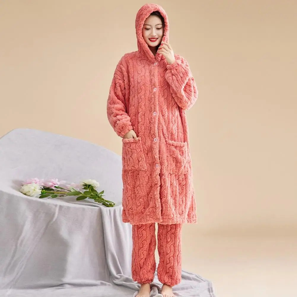 Kiara - Bademantelset mit Dickem Fleece-Bademantel mit Kapuze und Passender Hose für Frauen