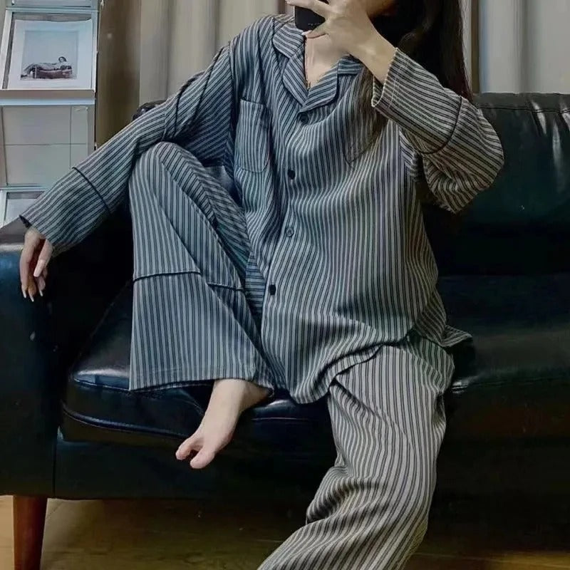 Mia - Gestreiftes Pyjama-Set mit langen Ärmeln und Passender Pyjama-Hose für Frauen