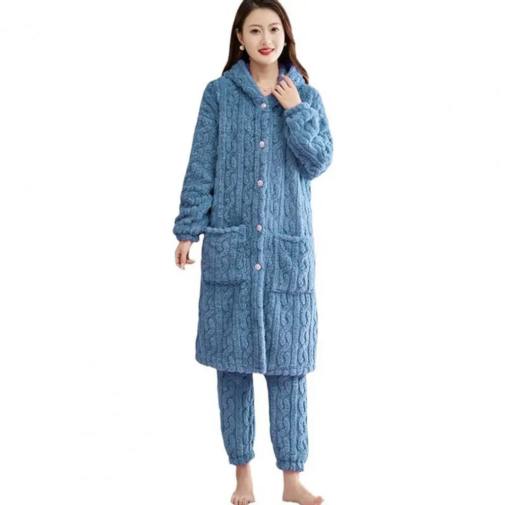 Kiara - Bademantelset mit Dickem Fleece-Bademantel mit Kapuze und Passender Hose für Frauen