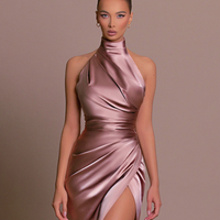 Nadine | Neckholder Abendkleid mit Beinschlitz in Rosa
