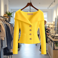 Nele | Feminine Wandelbare Strickjacke in Gelb
