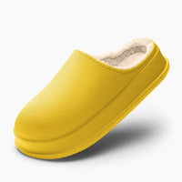 Nicole - Bequeme und warme Sandalen in Gelb