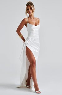 Sandra | Damen Langes Satin Abendkleid in Weiß
