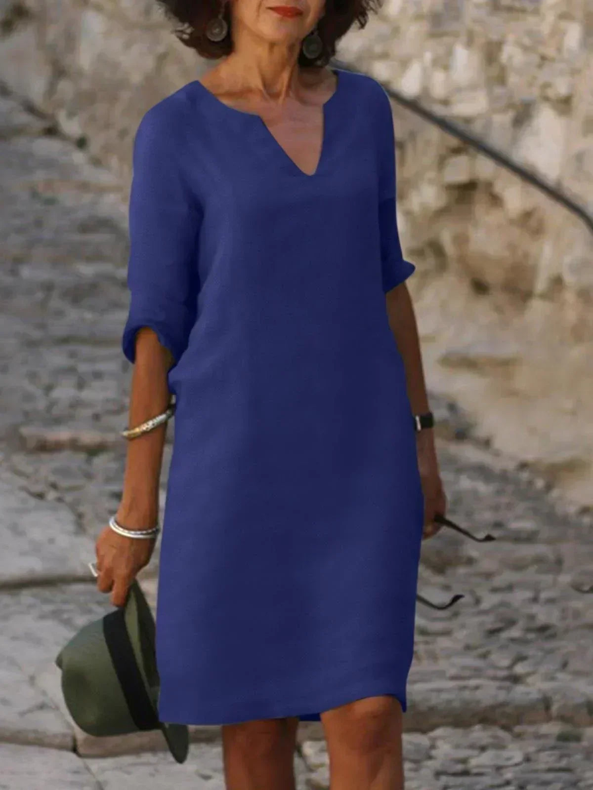 Aurica  - Elegantes Und Feminines Kleid Mit V-Ausschnitt