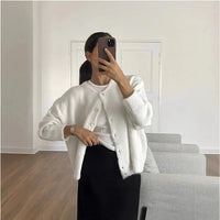 Damen Rundhals-Cardigan mit langen Ärmeln und Knöpfen in Weiß