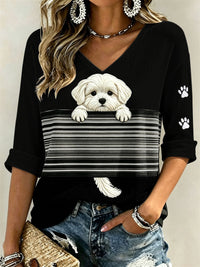 Damen-T-Shirt mit verstecktem Malteser-Hund und Pfotenabdrucken, Color-Block-Print, mittellange Ärmel und V-Ausschnitt in Schwarz