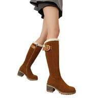 Stiefel für Damen mit Schnallendetail in Niemiecki