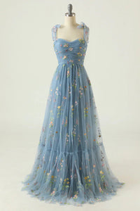 Suzy - Damen Tüllkleid mit Blumenstickerei für den Jahresabschlussball in Blau