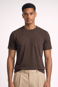 T-Shirt Herren - Lässig Mit Brusttasche | Bequemer Schnitt in Braun