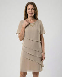 Drune | Damen Elegantes Figurbetontes Kleid Schlank Feminin Modern in Khaki