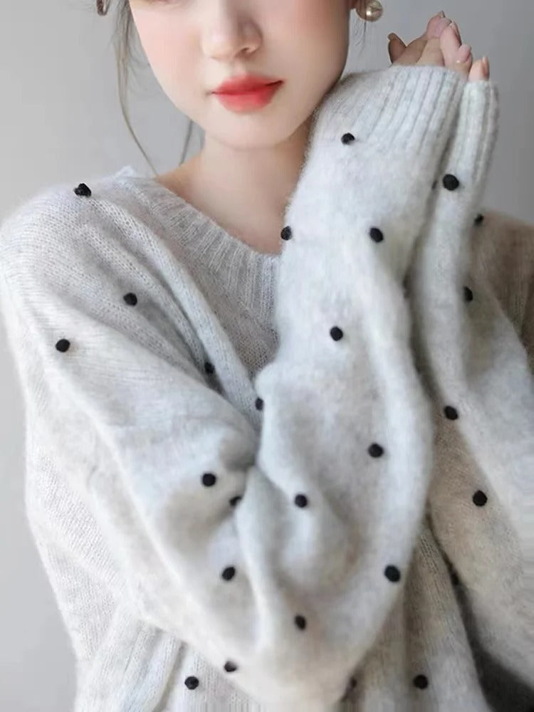 Vivienne - Damenpullover aus Flauschigem Strick mit Punkt-Akzenten