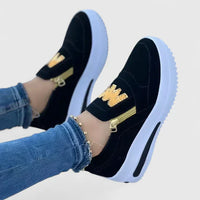 Wilhelmina | Damen Orthopädische Slip-On Sneaker in Schwarz